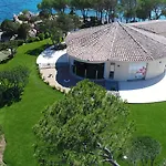 Centro Vacanze Isuledda Hotel
