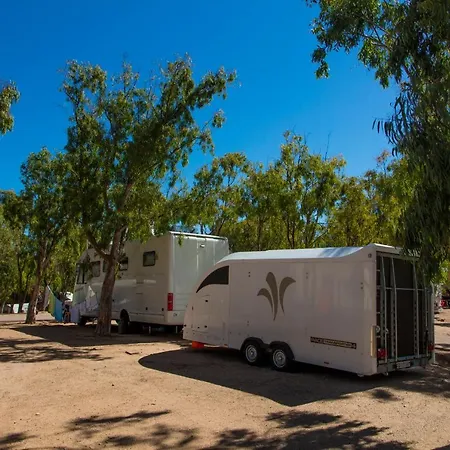 מלון Centro Vacanze Isuledda 4*
