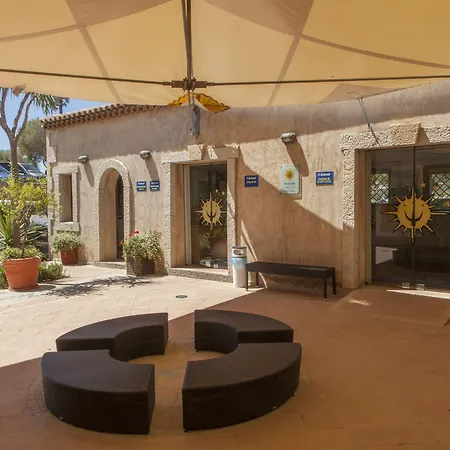 Centro Vacanze Isuledda Hotel 4*