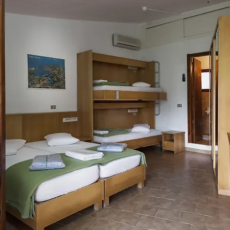 Centro Vacanze Isuledda Otel Cannigione