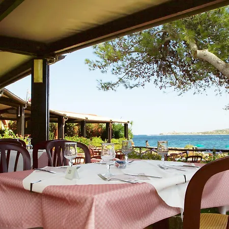 Otel Centro Vacanze Isuledda 4*