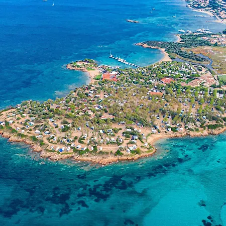 Centro Vacanze Isuledda Otel Cannigione