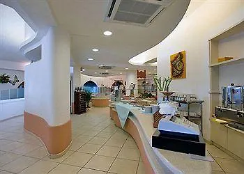 Centro Vacanze Isuledda מלון קניגיונה