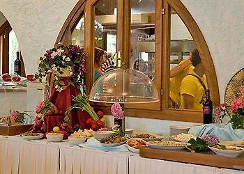 מלון Centro Vacanze Isuledda 4*
