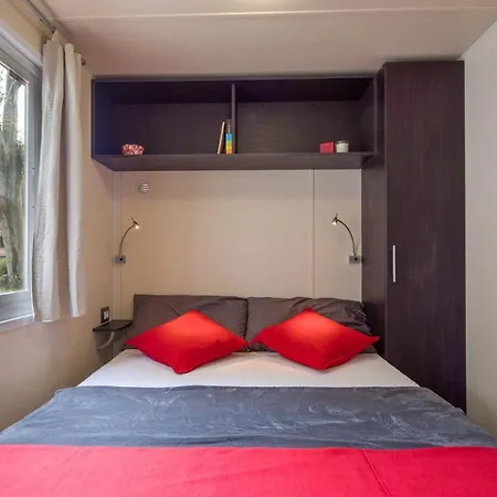 Centro Vacanze Isuledda 4* קניגיונה