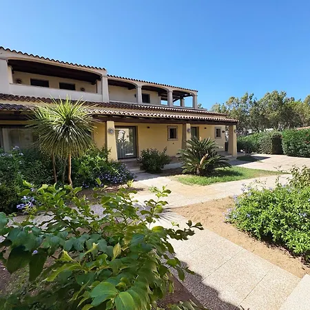 Hotel Centro Vacanze Isuledda 4*