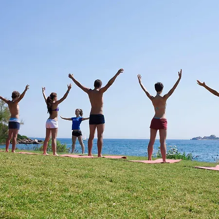 Centro Vacanze Isuledda Hotell 4*