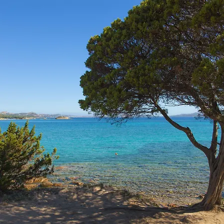 Hotell Centro Vacanze Isuledda 4*