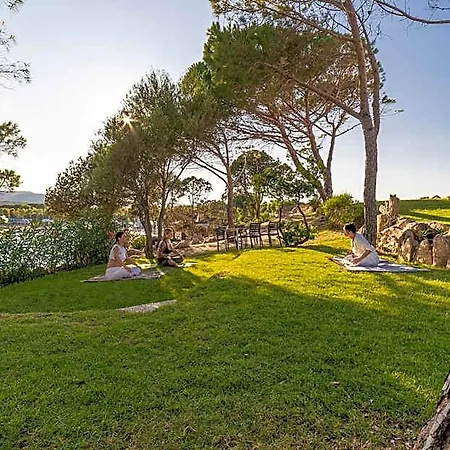 Centro Vacanze Isuledda Hotel