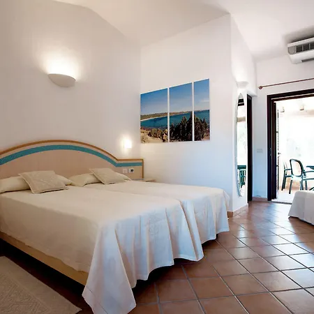 Centro Vacanze Isuledda Hotel