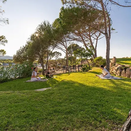 Hotell Centro Vacanze Isuledda 4*