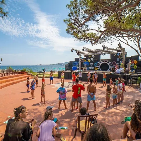 Centro Vacanze Isuledda Hotell