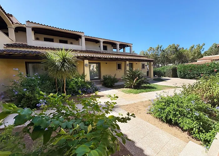 Hotel Centro Vacanze Isuledda 4*