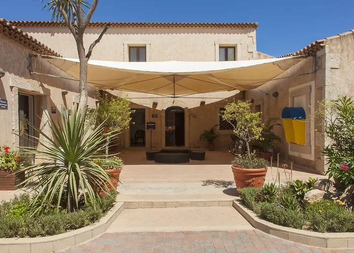 Centro Vacanze Isuledda Hotel