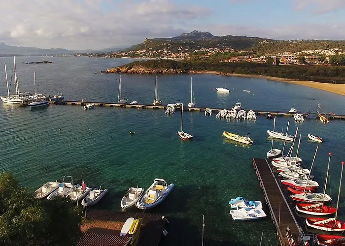 Centro Vacanze Isuledda Hotel Cannigione