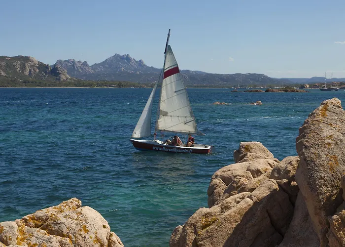 فندق Centro Vacanze Isuledda