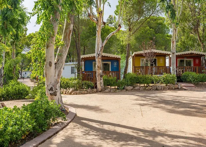 فندق Centro Vacanze Isuledda كانّيجوني